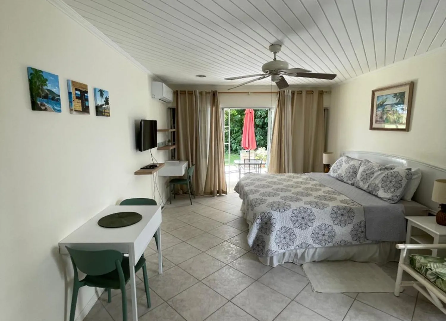 Charming Ground-Floor Studio In South Coast Barbados Μπριτζτάουν